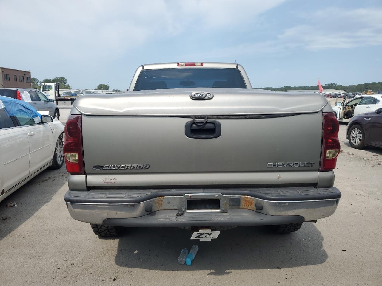 2003 Chevrolet Silverado VIN 1GCEK14V23Z186300 Copart auction photo, front end damage thumbnail 6