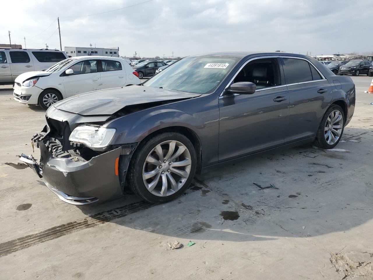 2017 Chrysler 300 VIN 2C3CCAAG4HH614521