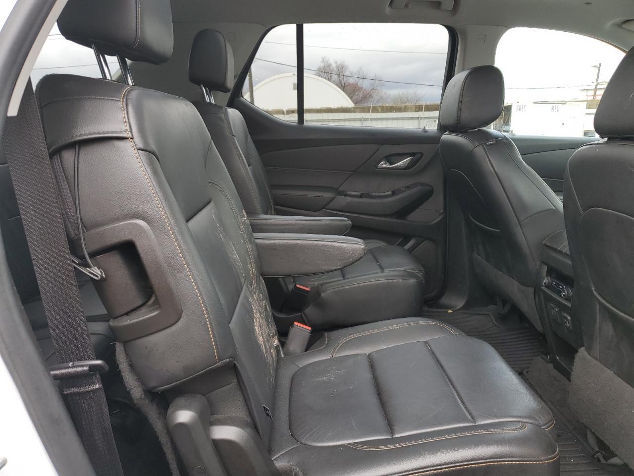 2019 Chevrolet Traverse VIN 1GNEVHKW4KJ317548 Copart auction photo, front end damage thumbnail 11