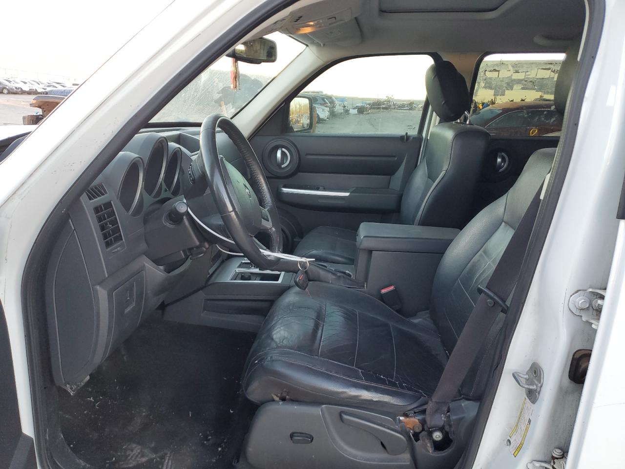 2011 Dodge Nitro VIN 1D4PU7GX7BW537529 Copart auction photo, front end / minor dent/scratches damage thumbnail 7