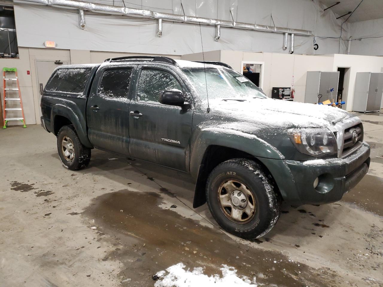 2010 Toyota Tacoma VIN 3TMLU4EN0AM043247 Copart auction photo, minor dent/scratches / normal wear damage thumbnail 4