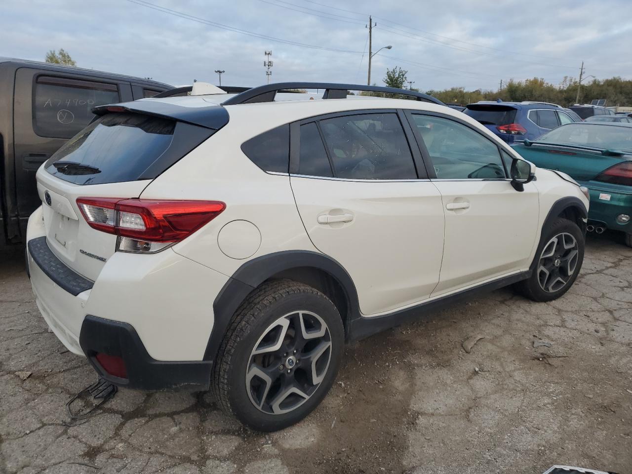 2018 Subaru XV VIN JF2GTAMC7JH226122 Copart auction photo, front end / minor dent/scratches damage thumbnail 3