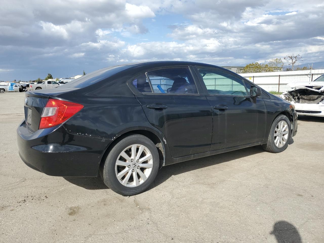 2012 Honda Civic VIN 19XFB2F8XCE390128 Copart auction photo, all over damage thumbnail 3