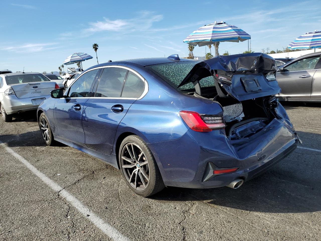 2019 BMW 3er VIN WBA5R1C5XKAK12603 Copart auction photo, rear end / minor dent/scratches damage thumbnail 2