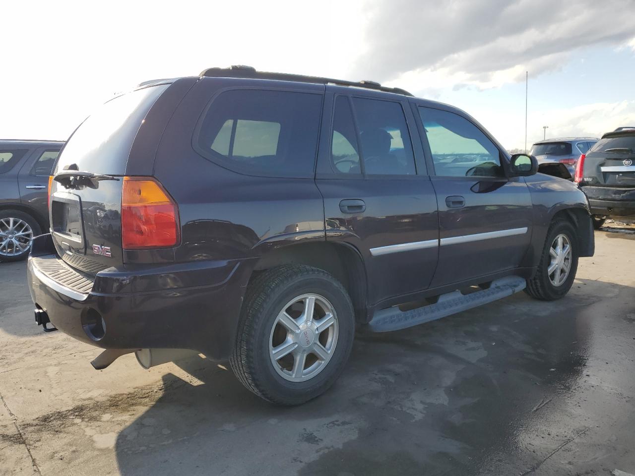 2008 GMC Envoy VIN 1GKDS13S082151780 Copart auction photo, front end damage thumbnail 3