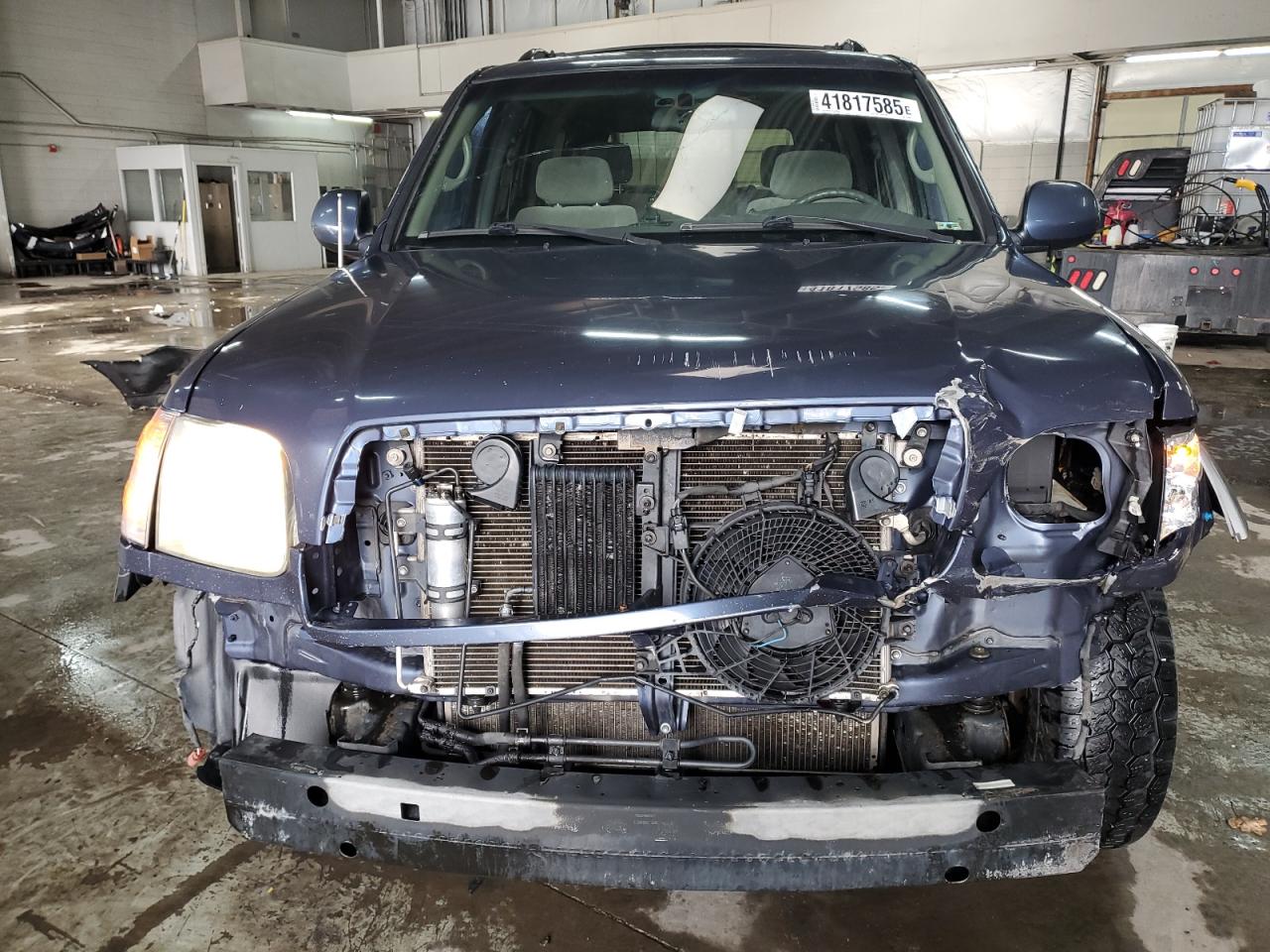 2002 Toyota Sequoia VIN 5TDBT44A42S076699 Copart auction photo, front end / hail damage thumbnail 5