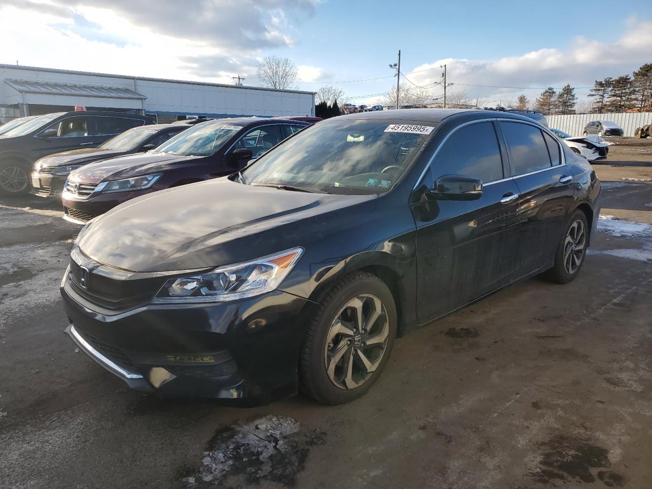 2017 Honda Accord VIN 1HGCR2F76HA029576