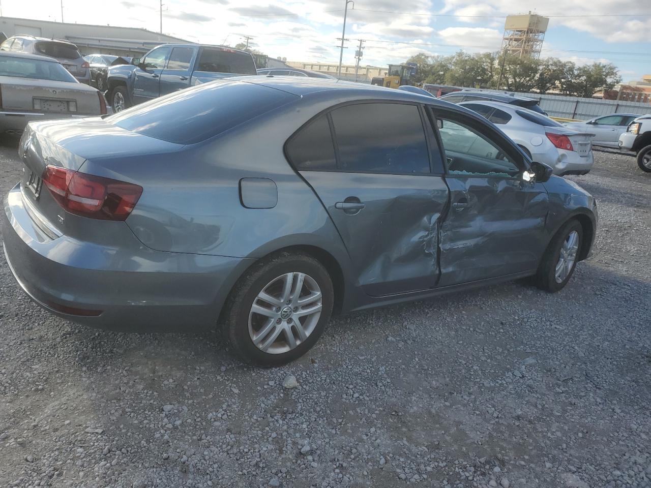 2018 Volkswagen Jetta VIN 3VW2B7AJ7JM214322 Copart auction photo, all over damage thumbnail 3
