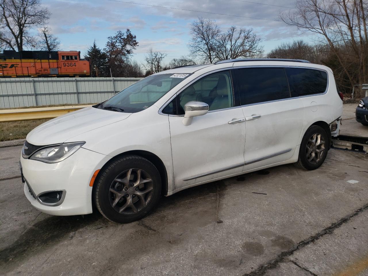 2020 Chrysler Pacifica VIN 2C4RC1GG9LR158001