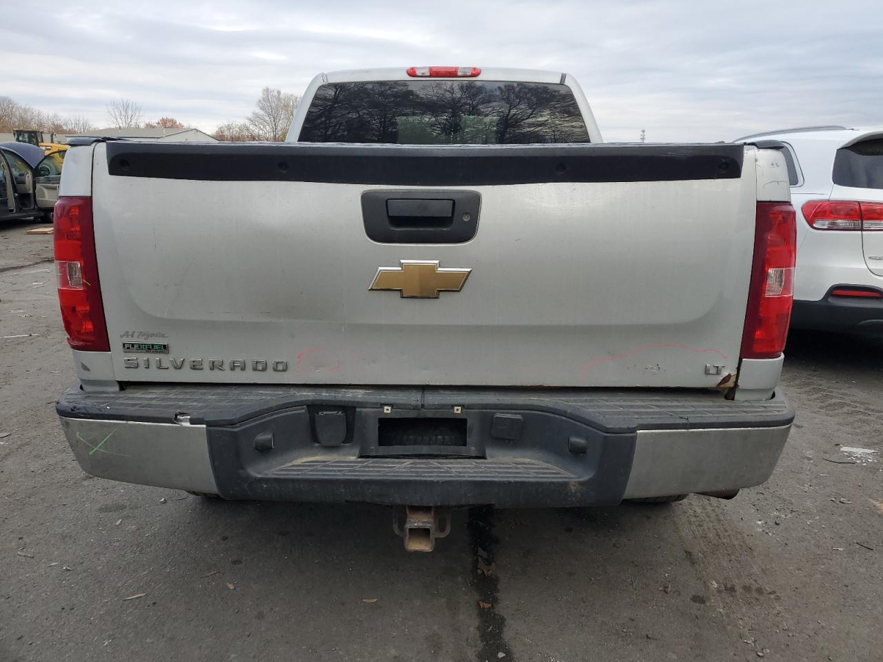 2011 Chevrolet Silverado VIN 1GCRKSE36BZ277959 Copart auction photo, side damage thumbnail 6