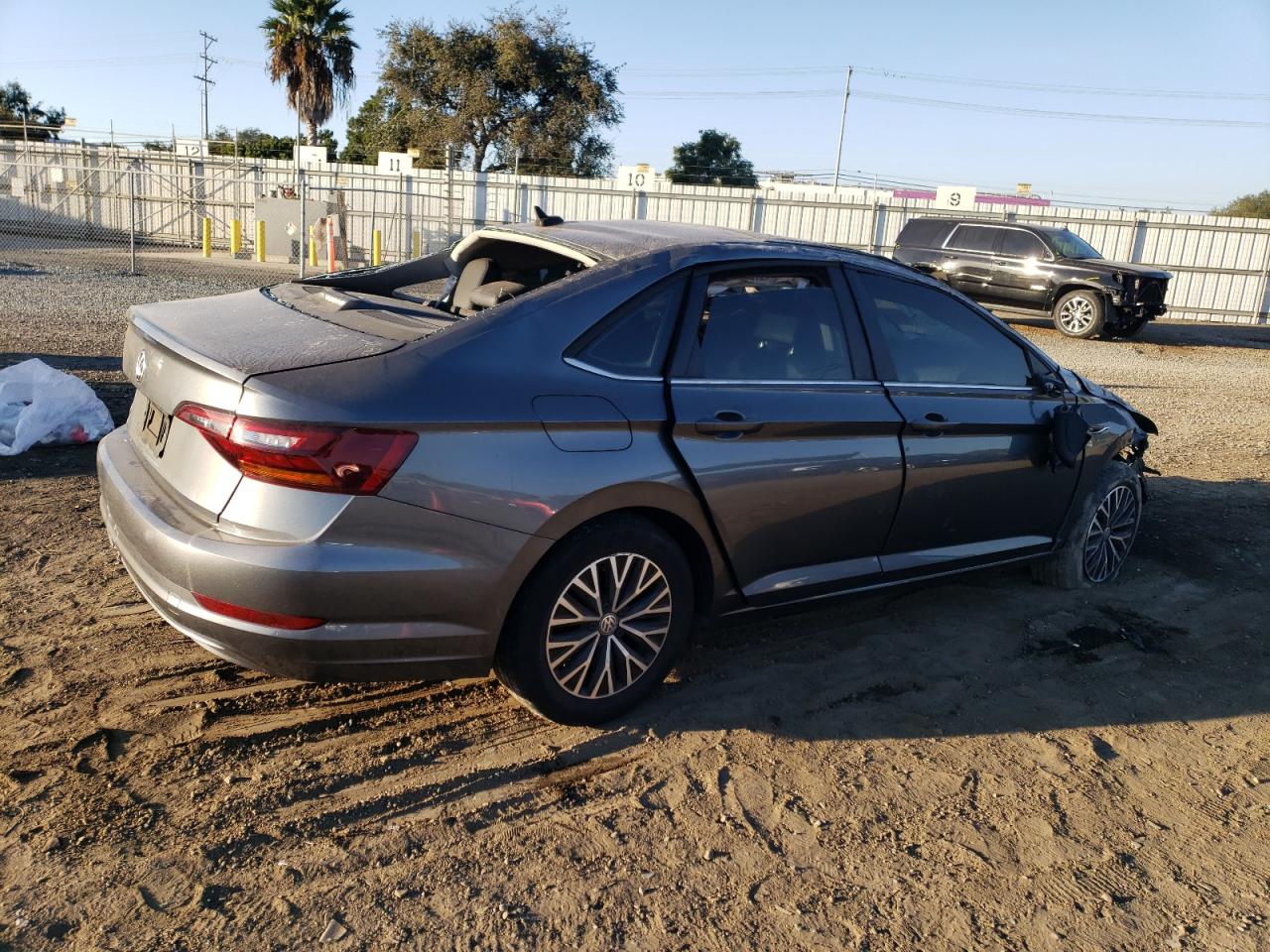 2019 Volkswagen Jetta VIN 3VWE57BU4KM065737 Copart auction photo, rollover damage thumbnail 3