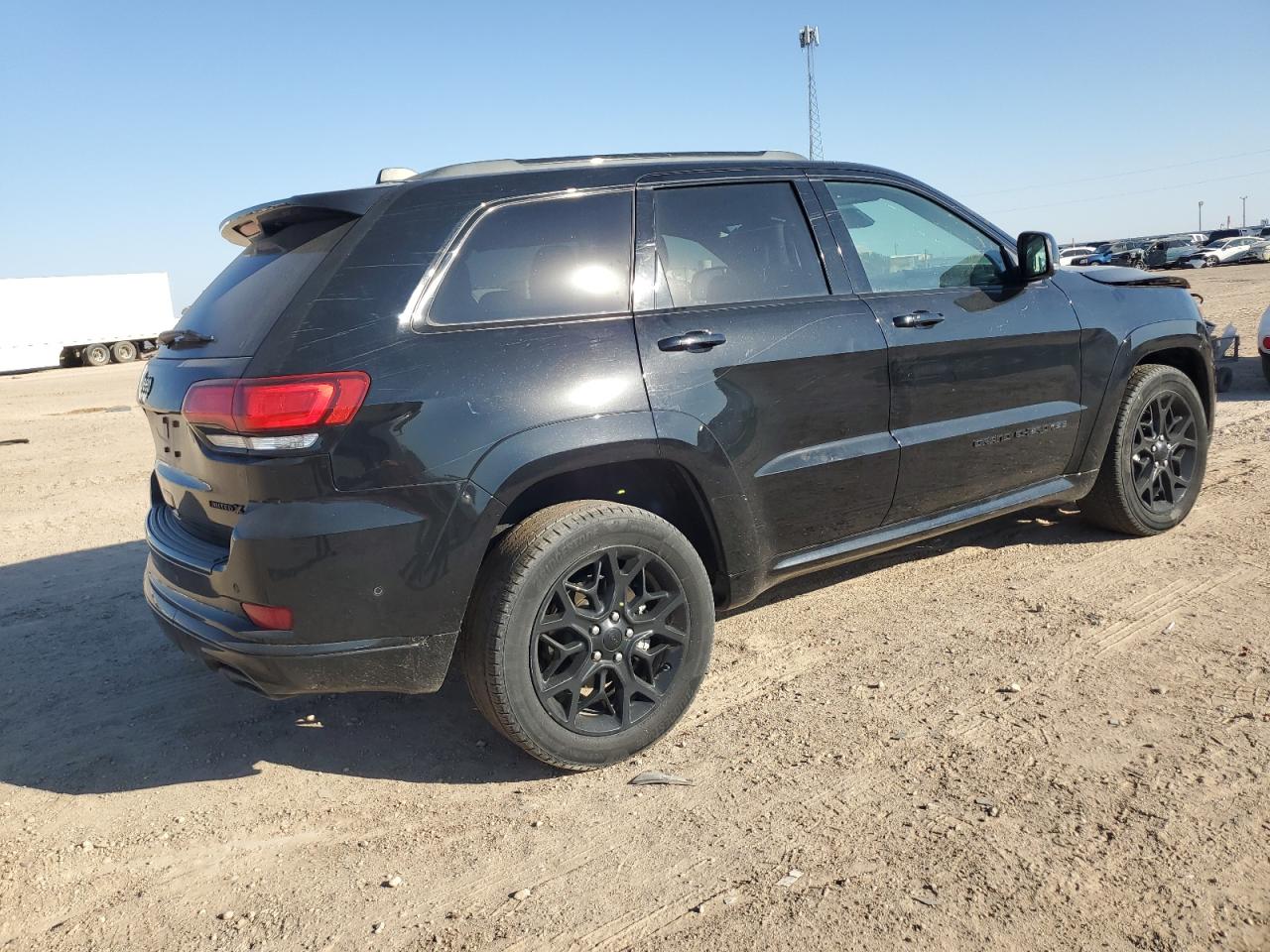 2021 Jeep Grand Cherokee VIN 1C4RJFBG6MC704273 Copart auction photo, front end / minor dent/scratches damage thumbnail 3