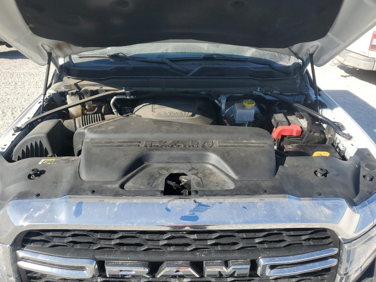2020 RAM 2500 VIN 3C6UR5CJXLG274452 Copart auction photo, front end / side damage thumbnail 11