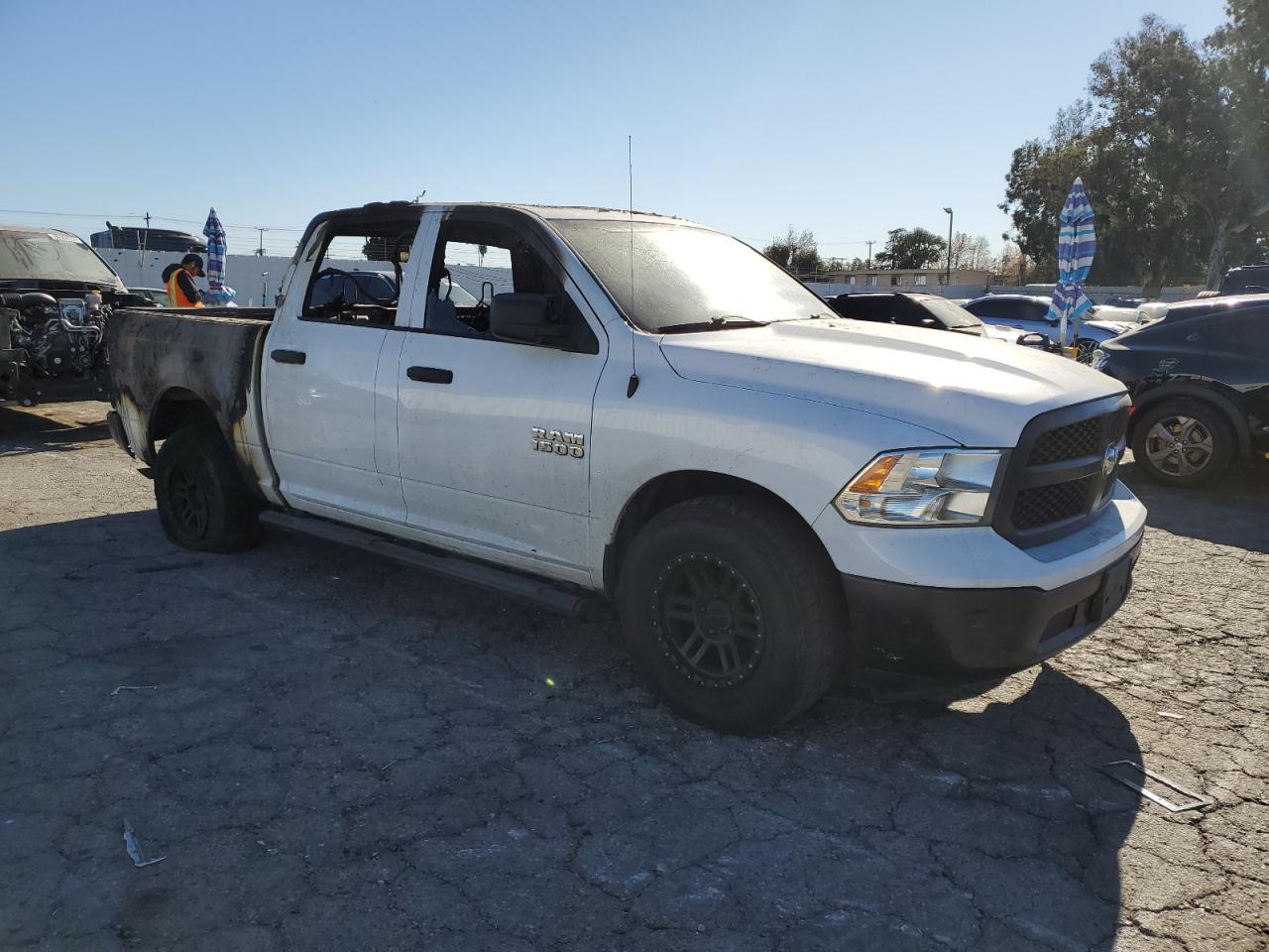 2016 RAM 1500 VIN 1C6RR6KG5GS208441 Copart auction photo, burn / minor dent/scratches damage thumbnail 4