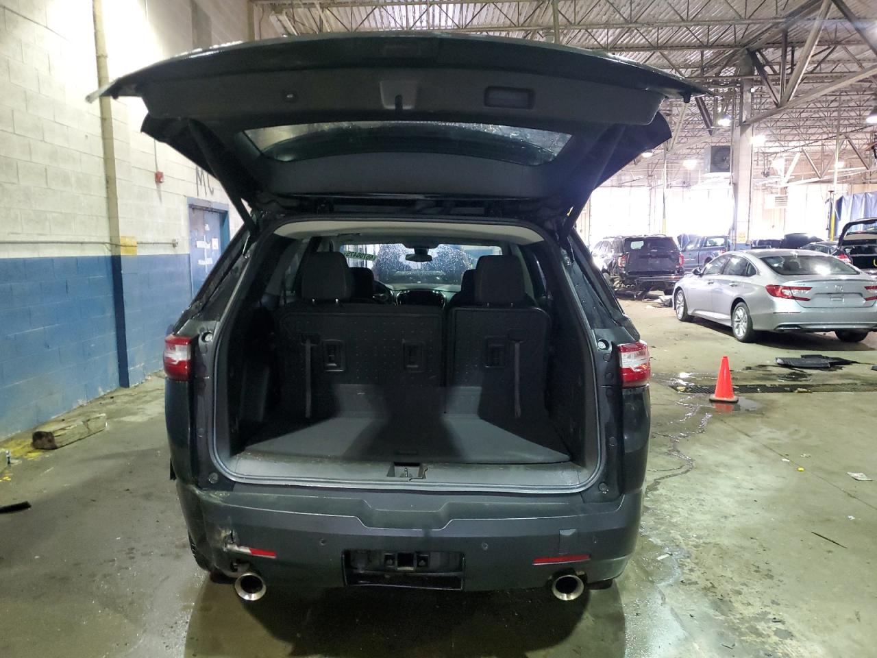 2021 Chevrolet Traverse VIN 1GNEVGKW0MJ262173 Copart auction photo, front end / mechanical damage thumbnail 6