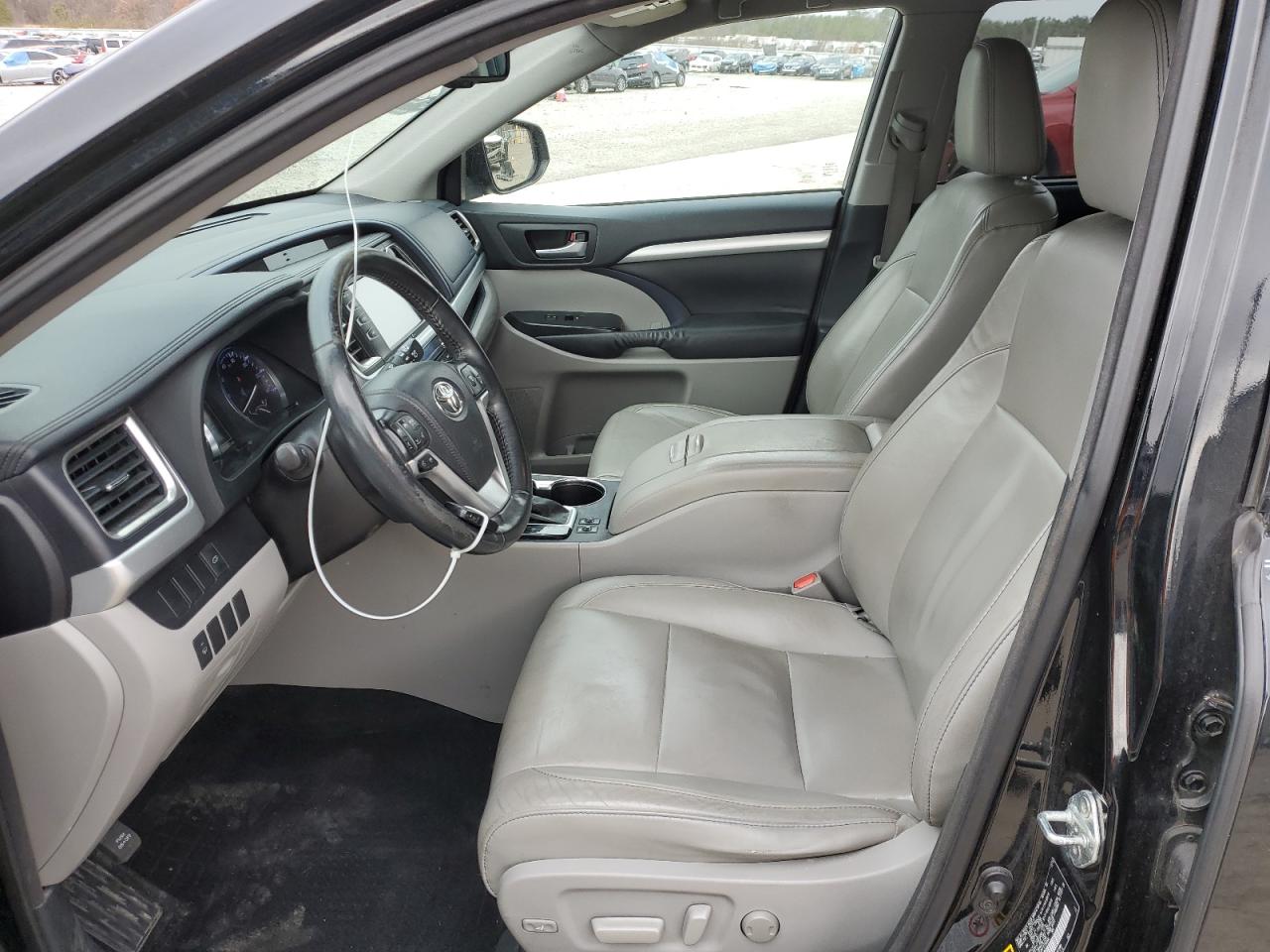2015 Toyota Highlander VIN 5TDJKRFH4FS110006 Copart auction photo, front end damage thumbnail 7