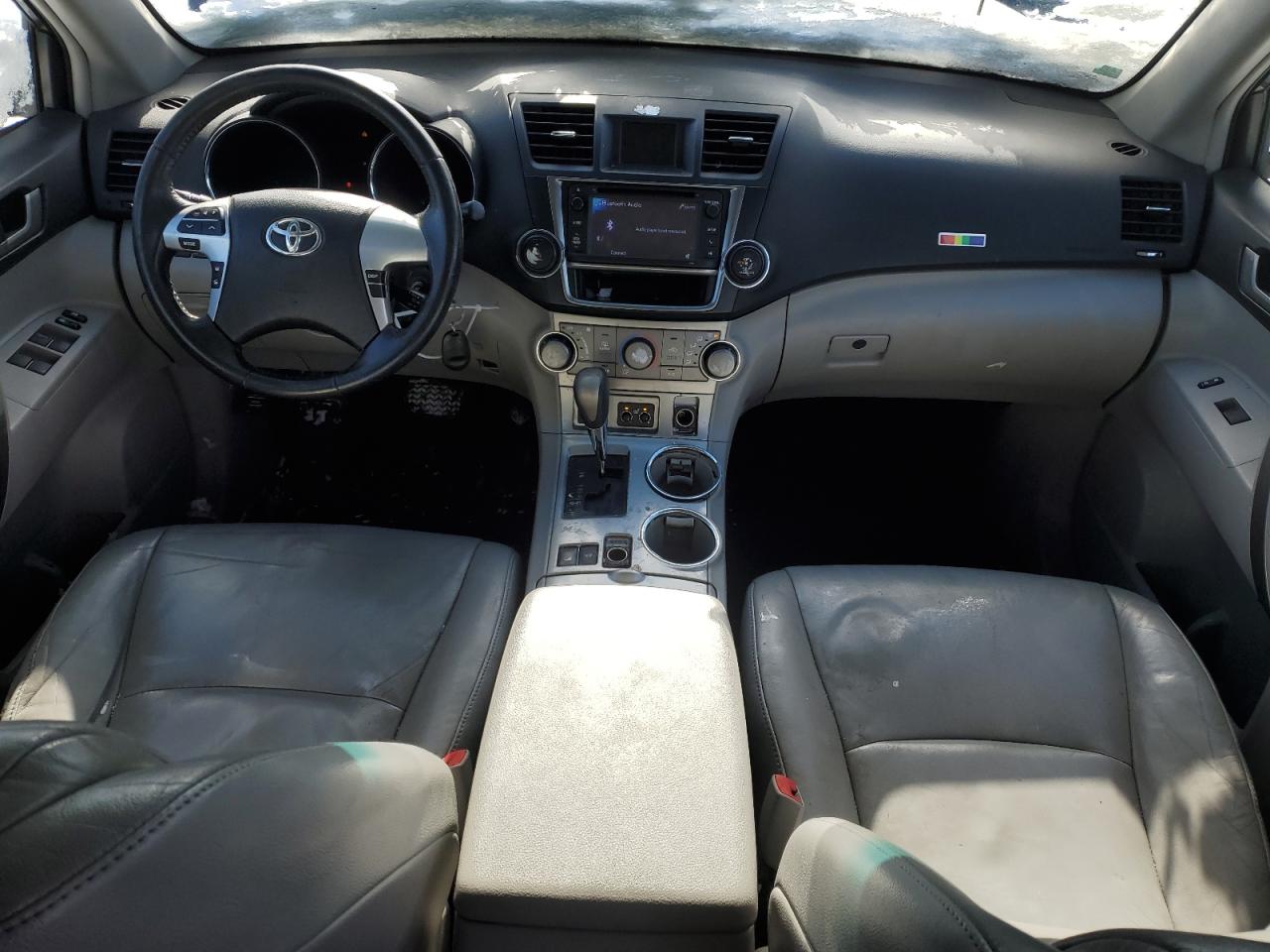2013 Toyota Highlander VIN 5TDBK3EH9DS183310 Copart auction photo, side / minor dent/scratches damage thumbnail 8