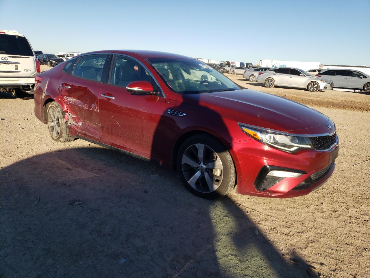 2019 KIA Optima VIN 5XXGT4L39KG316498 Copart auction photo, side / minor dent/scratches damage thumbnail 4