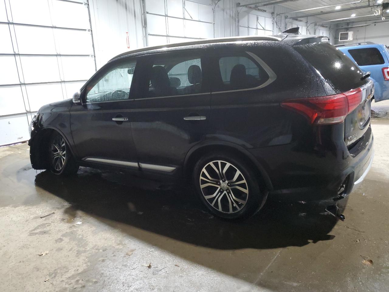 2017 Mitsubishi Outlander VIN JA4AZ3A37HZ038668 Copart auction photo, front end / undercarriage damage thumbnail 2