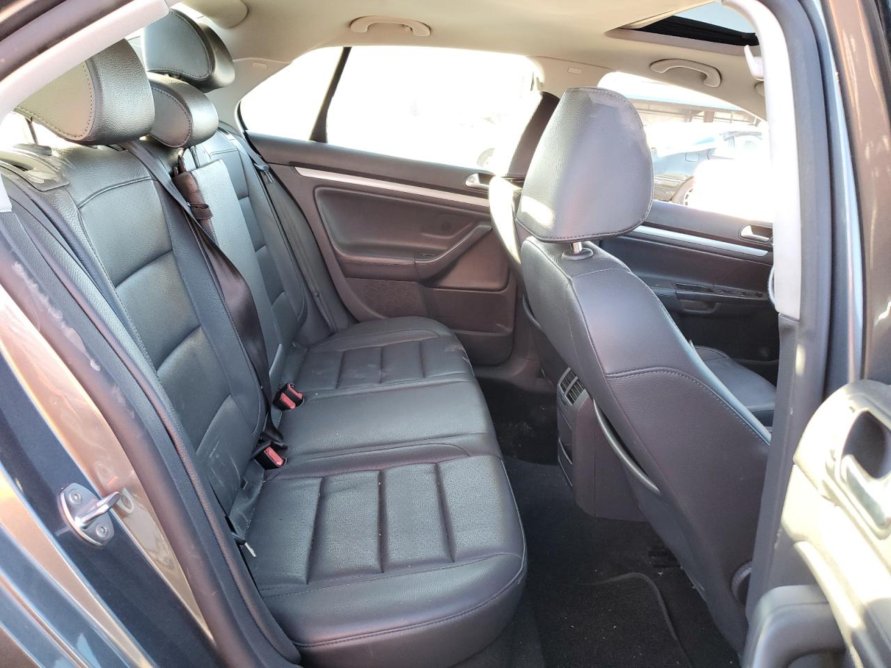 2009 Volkswagen Jetta VIN 3VWRZ71K09M092546 Copart auction photo, front end damage thumbnail 10
