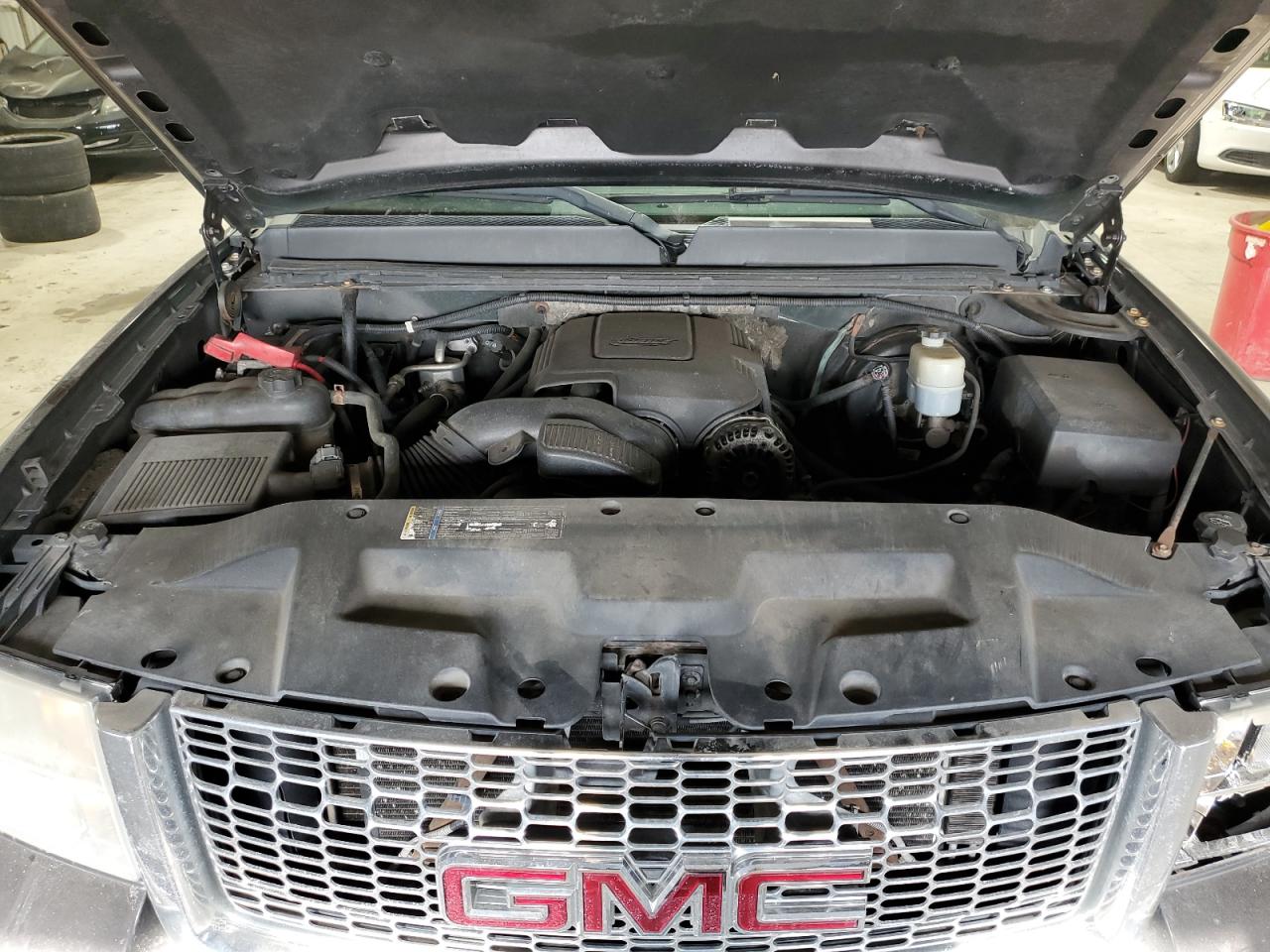 2010 GMC Sierra VIN 3GTRKVE39AG266647 Copart auction photo, front end damage thumbnail 11