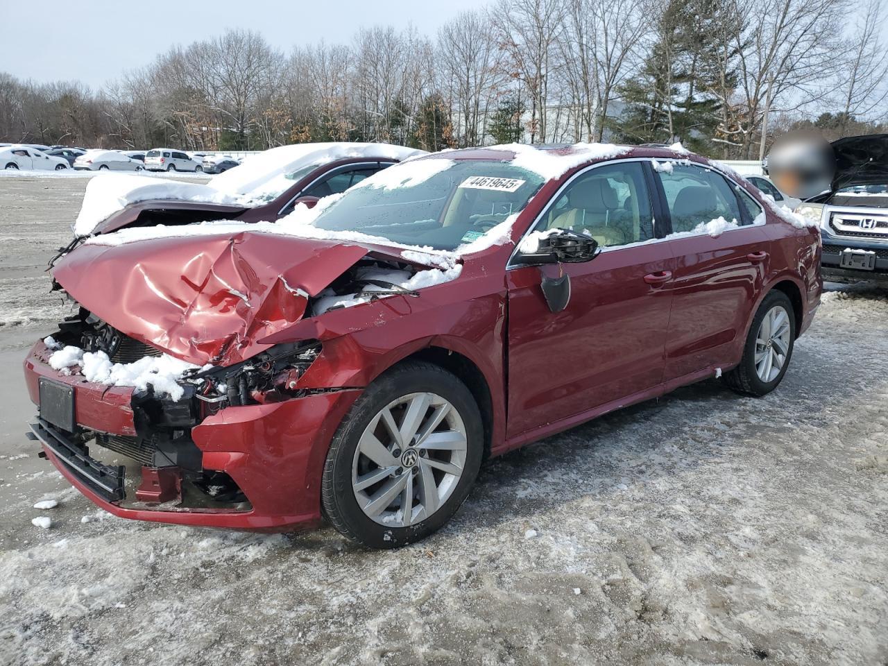 2018 Volkswagen Passat VIN 1VWBA7A34JC010535