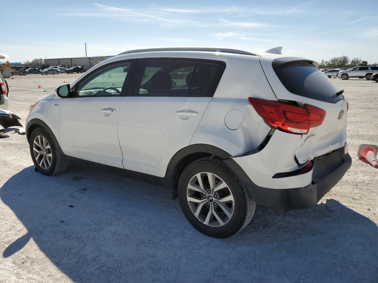 2015 KIA Sportage VIN KNDPBCAC9F7694142 Copart auction photo, rear end damage thumbnail 2
