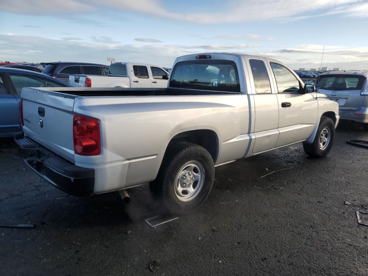 2006 Dodge Dakota VIN 1D7HE22K46S677876 Copart auction photo, front end damage thumbnail 3