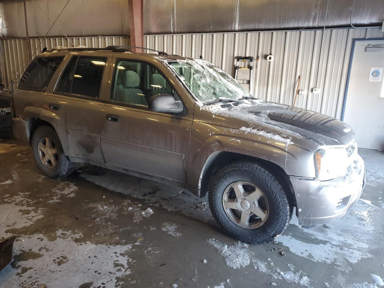2006 Chevrolet TrailBlazer VIN 1GNDT13S862277835 Copart auction photo, rear end damage thumbnail 4