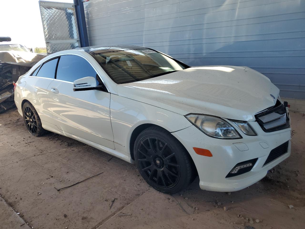 2010 Mercedes-Benz E-klasse VIN WDDKJ7CB5AF043250 Copart auction photo, front end damage thumbnail 4