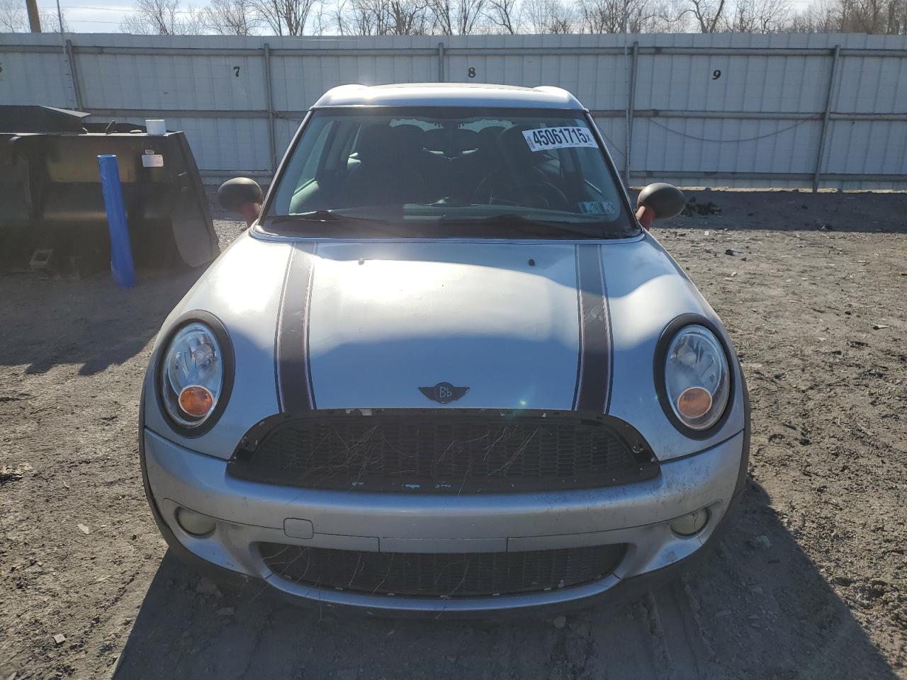 2011 MINI Cooper VIN WMWZF3C58BTX82304 Copart auction photo, minor dent/scratches damage thumbnail 5