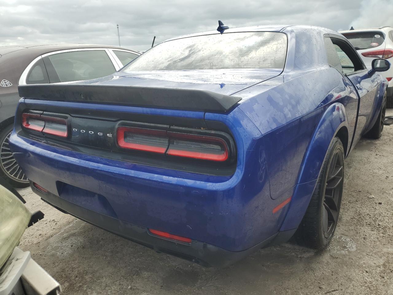 2019 Dodge Challenger VIN 2C3CDZFJ8KH517653 Copart auction photo, water/flood damage thumbnail 6