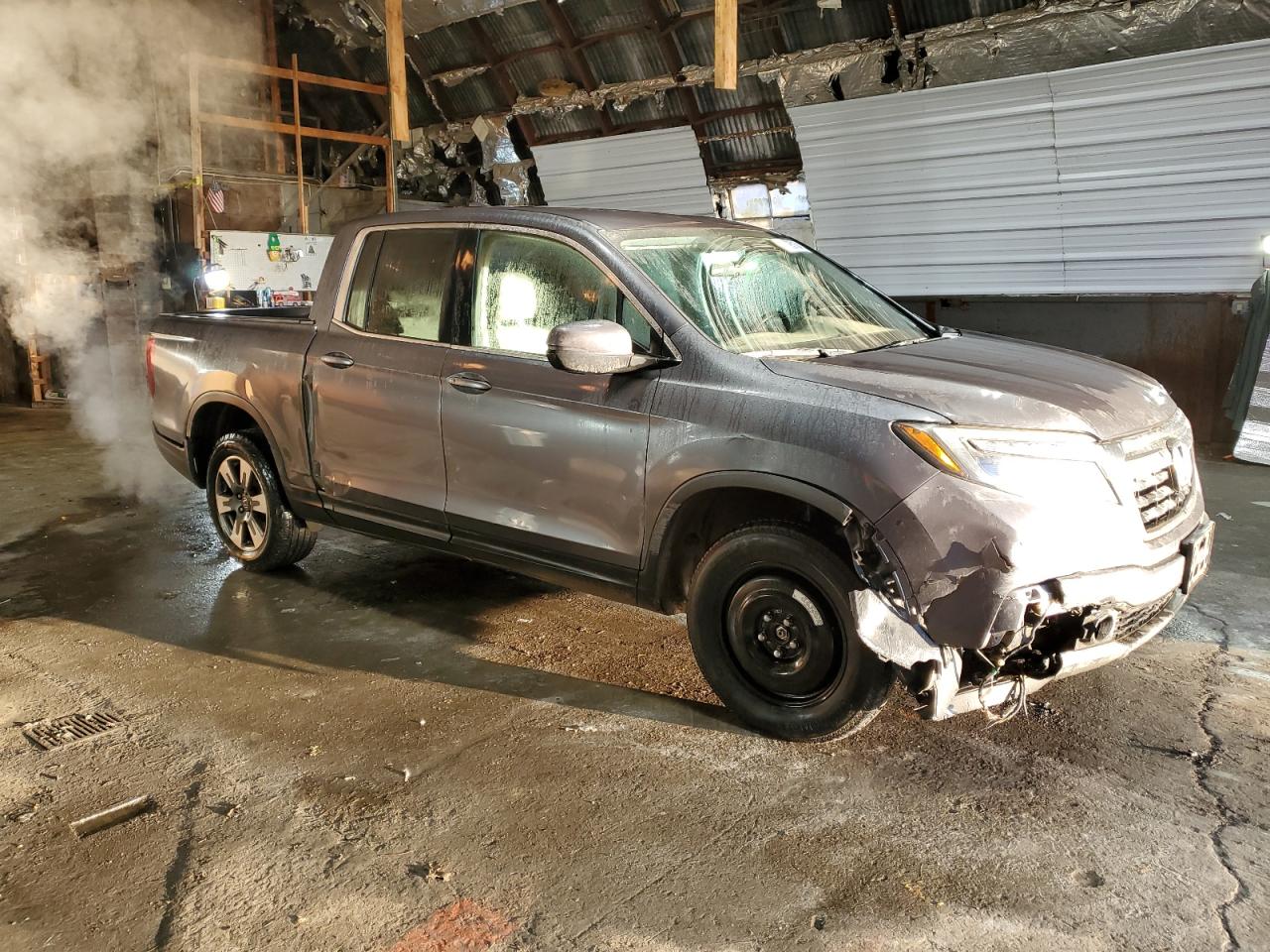 2017 Honda Ridgeline VIN 5FPYK3F5XHB007141 Copart auction photo, front end / side damage thumbnail 4