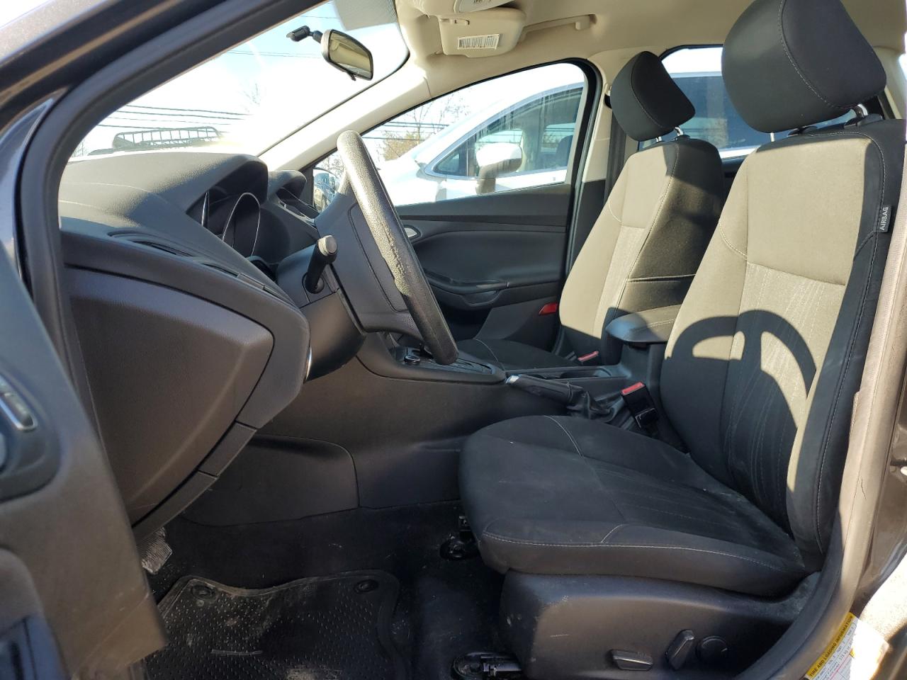 2016 Ford Focus VIN 1FADP3F2XGL310243 Copart auction photo, rear end damage thumbnail 7