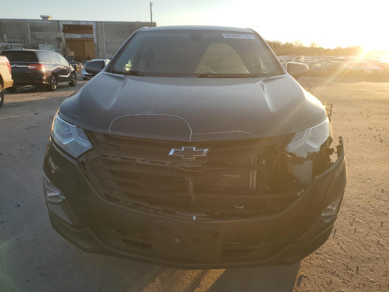 2019 Chevrolet Equinox VIN 3GNAXKEV9KS501391 Copart auction photo, front end / minor dent/scratches damage thumbnail 5