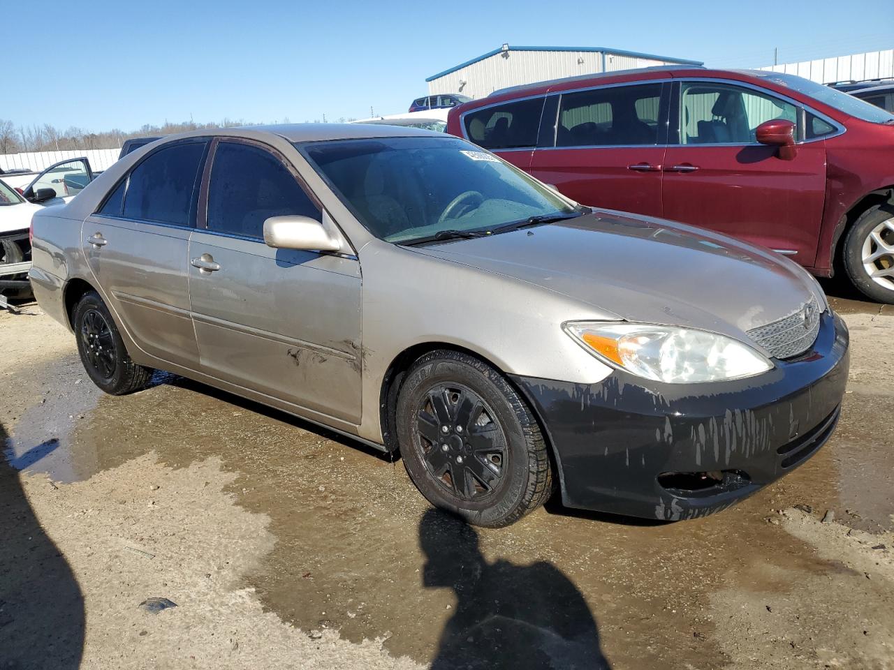2002 Toyota Camry VIN 4T1BE32KX2U104268 Copart auction photo, front end / side damage thumbnail 4