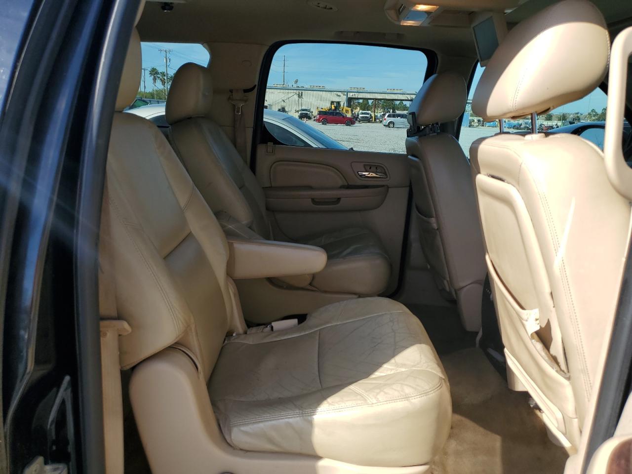 2011 Cadillac Escalade VIN 1GYS3JEF8BR164804 Copart auction photo, normal wear / minor dent/scratches damage thumbnail 11