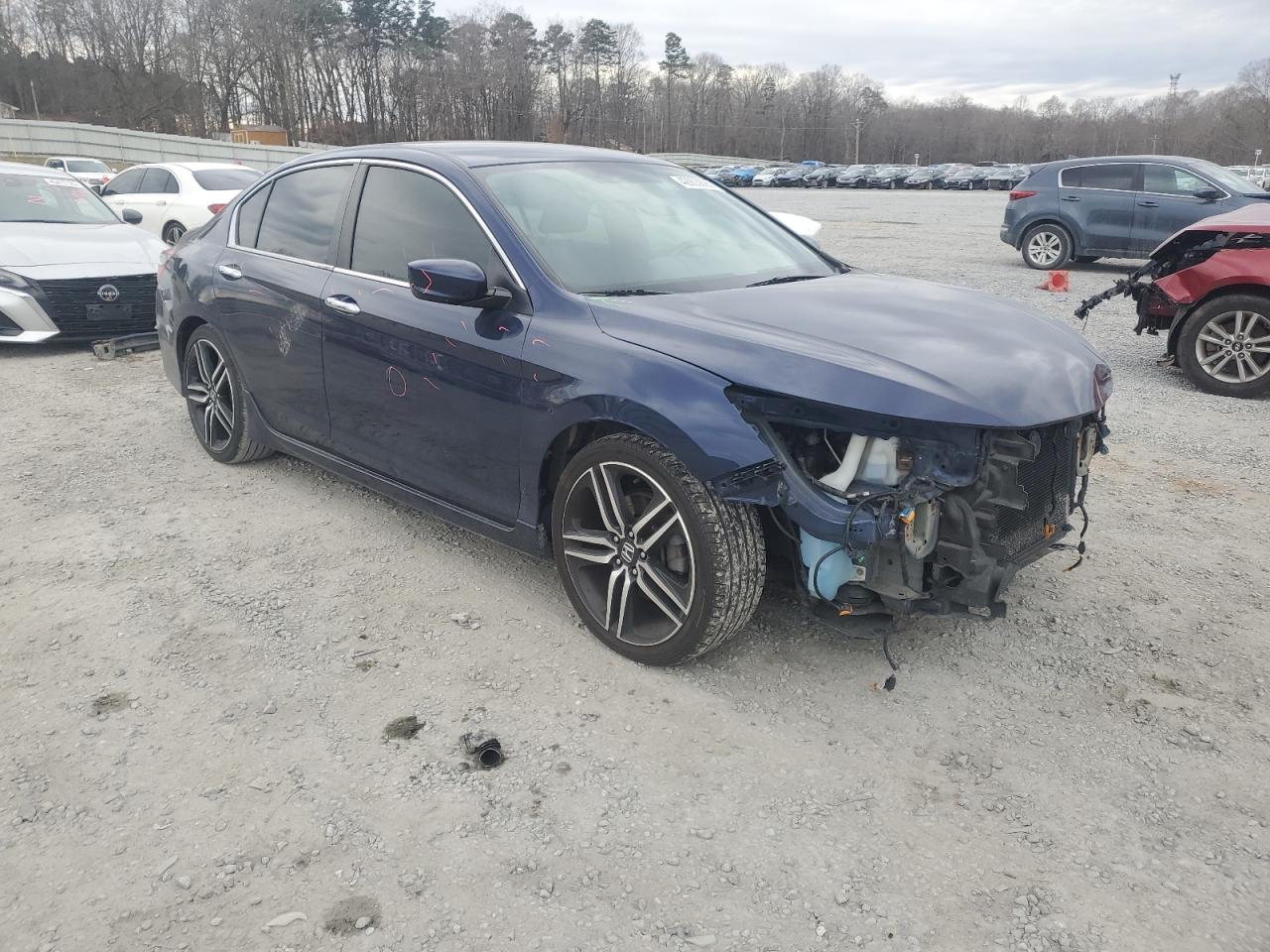 2017 Honda Accord VIN 1HGCR2F10HA222429 Copart auction photo, front end / minor dent/scratches damage thumbnail 4