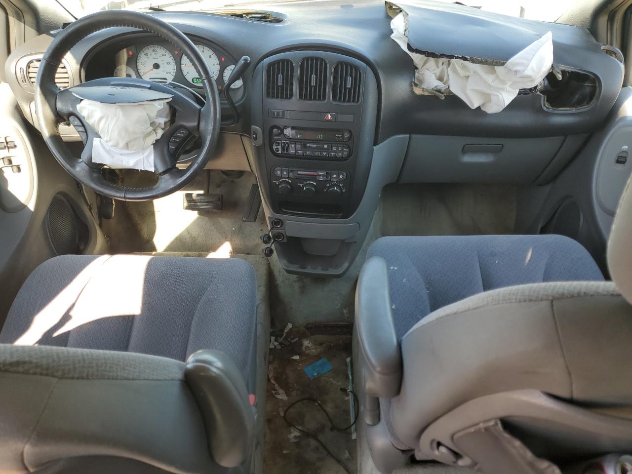 2004 Dodge Caravan VIN 2D4GP44L94R613044 Copart auction photo, front end / side damage thumbnail 8
