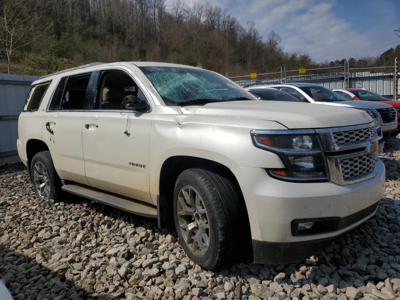 2015 Chevrolet Tahoe VIN 1GNSKBKC7FR268013 Copart auction photo, water/flood / all over damage thumbnail 4