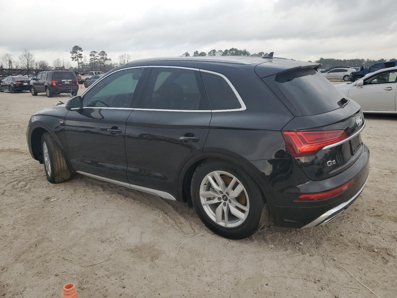2023 Audi Q5 VIN WA1GAAFY1P2118923 Copart auction photo, water/flood / minor dent/scratches damage thumbnail 2