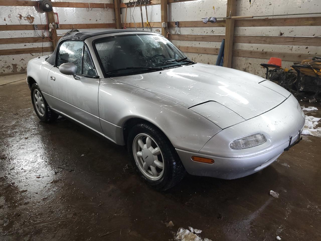 1990 Mazda MX-5 VIN JM1NA3516L0132027 Copart auction photo, side / rear end damage thumbnail 4