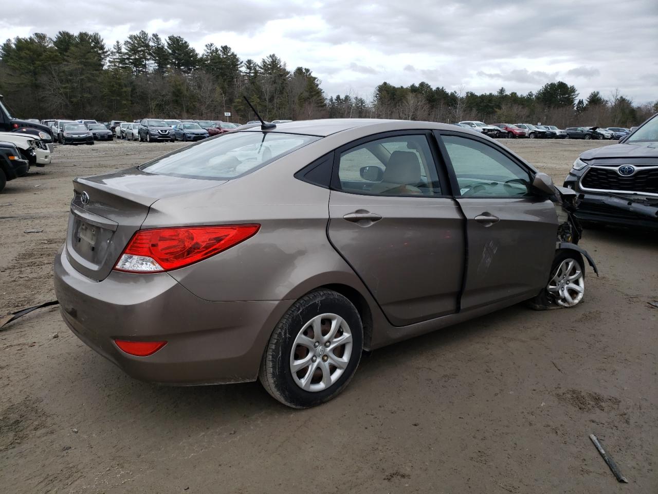 2014 Hyundai Accent VIN KMHCT4AE8EU613002 Copart auction photo, front end / side damage thumbnail 3