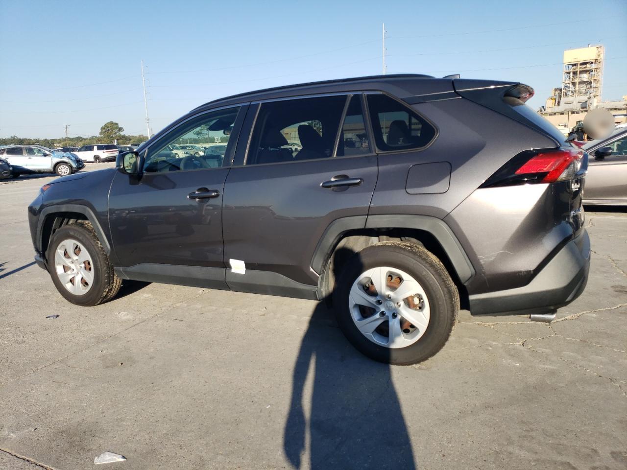 2019 Toyota RAV 4 VIN JTMH1RFV2KJ012638 Copart auction photo, water/flood / minor dent/scratches damage thumbnail 2