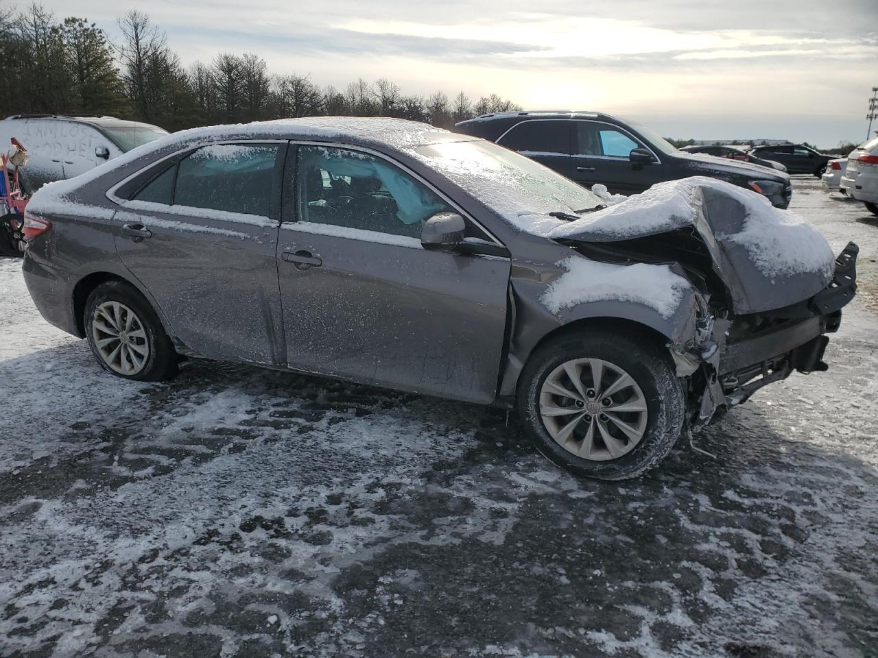 2016 Toyota Camry VIN 4T4BF1FK3GR548181 Copart auction photo, front end / side damage thumbnail 4
