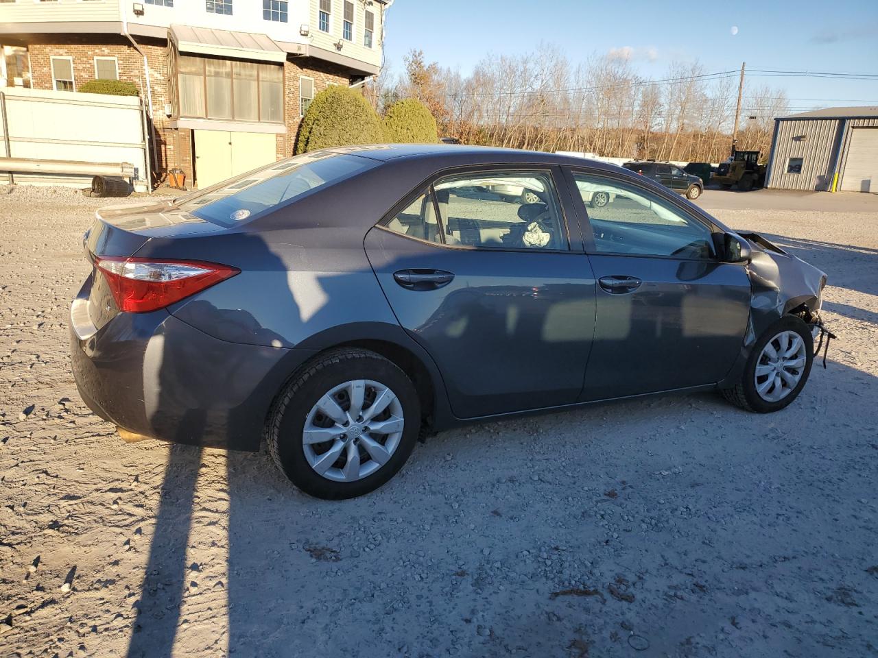 2015 Toyota Corolla VIN 2T1BURHE3FC397400 Copart auction photo, front end / minor dent/scratches damage thumbnail 3