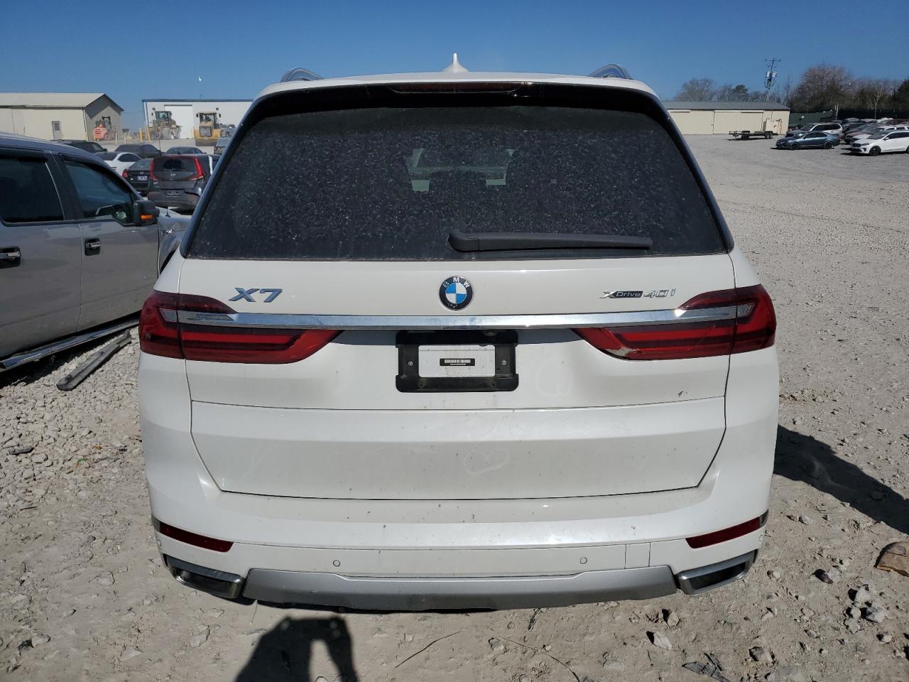 2022 BMW X7 VIN 5UXCW2C05N9K20349 Copart auction photo, side / minor dent/scratches damage thumbnail 6