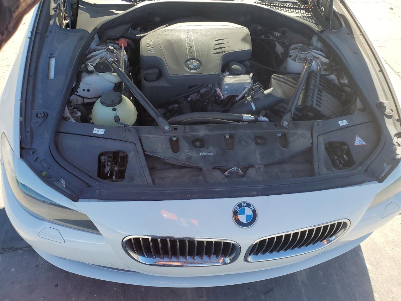 2013 BMW 5er VIN WBAXG5C52DDY33115 Copart auction photo, side damage thumbnail 13