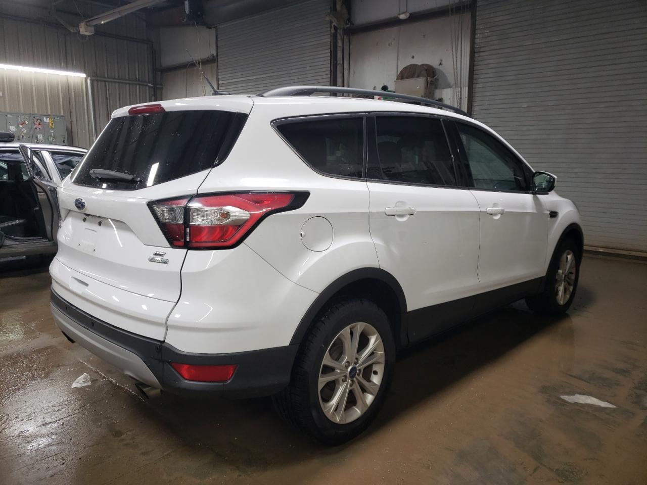 2018 Ford Escape VIN 1FMCU0GD0JUA80822 Copart auction photo, mechanical damage thumbnail 3