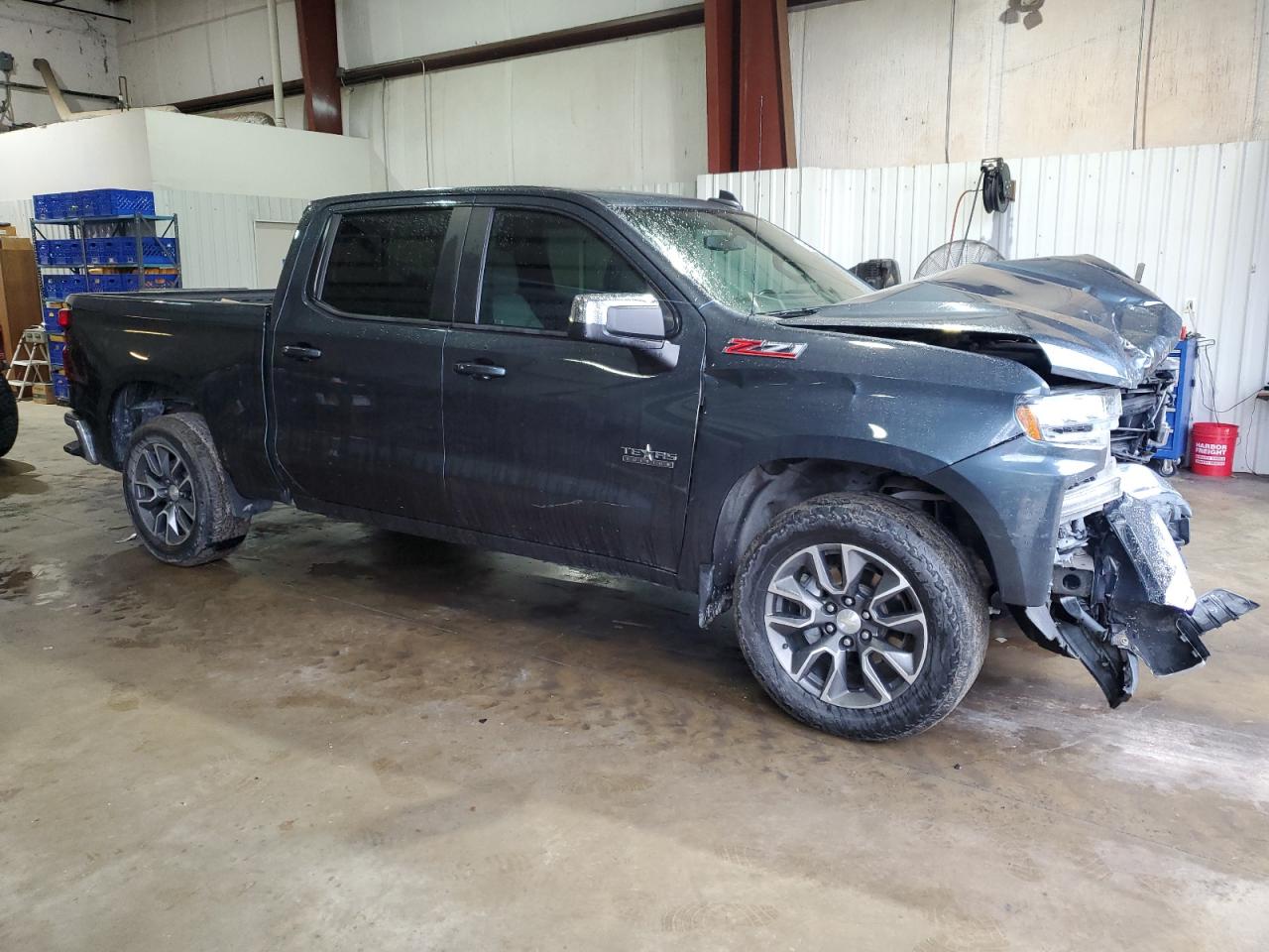 2019 Chevrolet Silverado VIN 3GCUYDED6KG245638 Copart auction photo, front end / minor dent/scratches damage thumbnail 4